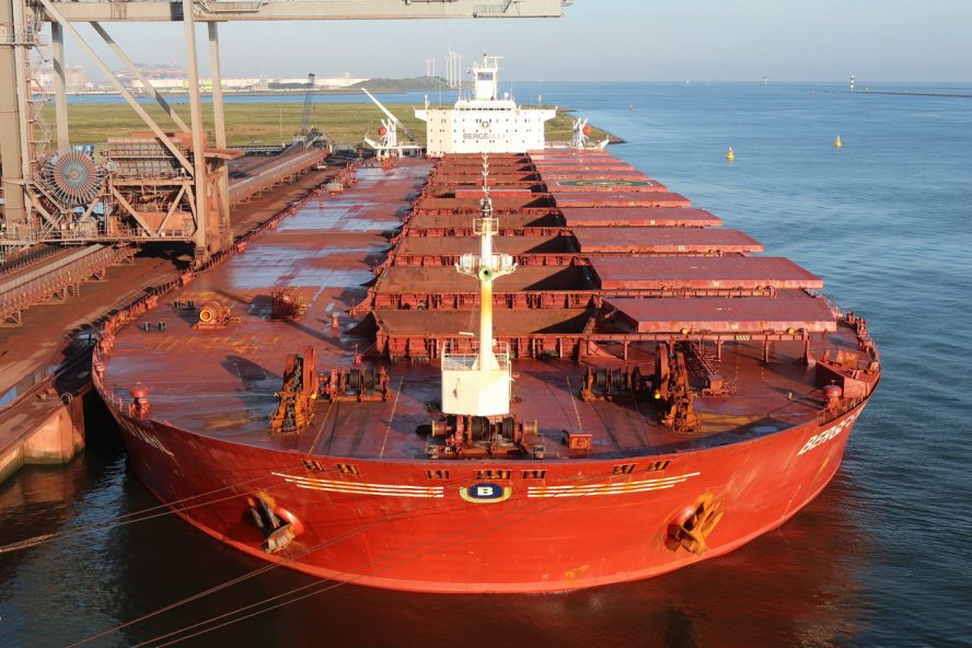 kapal kargo curah deposit 10k gacor
